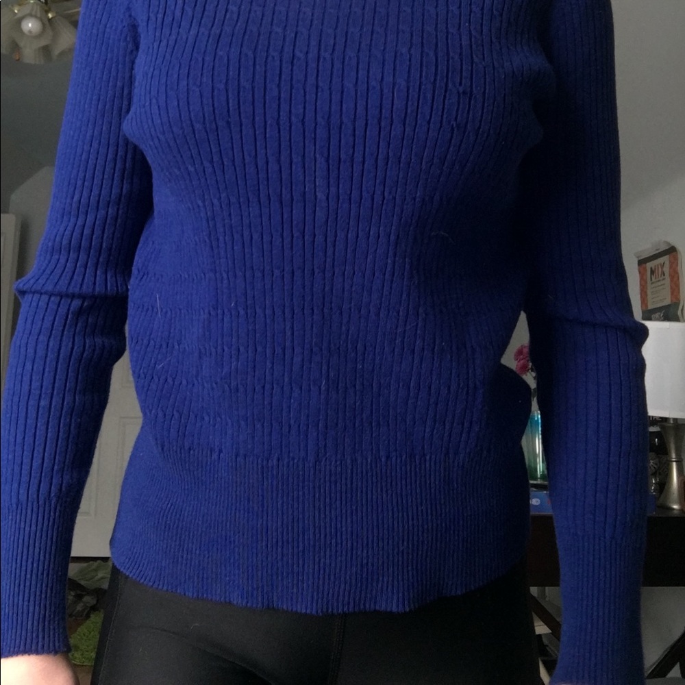 Long sleeve royal blue ribbed shirt